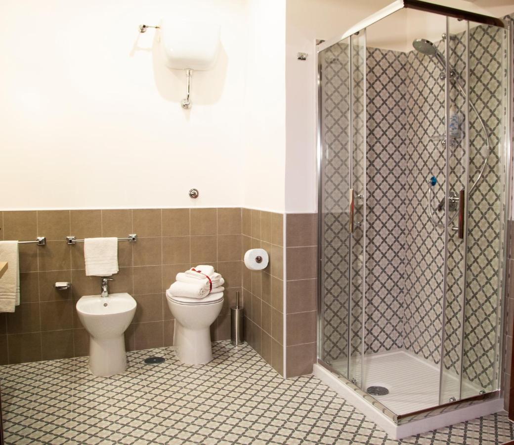 Handmade Rest Room Naples Exterior photo